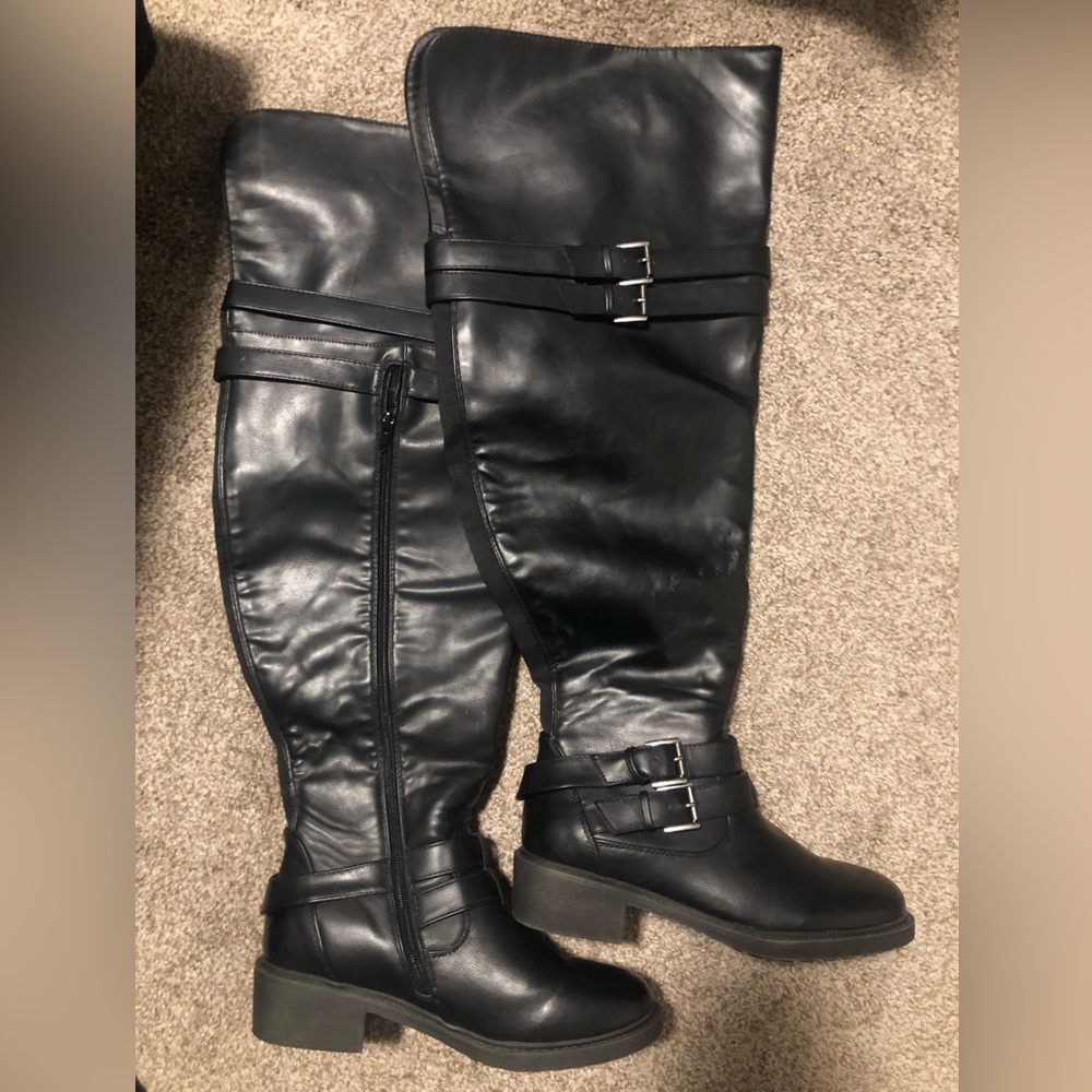 Torrid faux leather pull on thigh boots. Size 7. - Picture 5 of 14